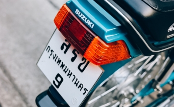 Mẫu xe máy huyền thoại của Suzuki mệnh danh là ‘nỗi lo của Honda DD’ được hồi sinh ảnh 15