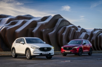 Mazda CX-5 2021 trình làng: Bổ sung phiên bản mới, giá bán hấp dẫn khiến Honda CR-V ‘ngất lịm’ ảnh 1