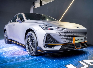 Tuyệt tác sedan mới trình làng: Thiết kế làm lu mờ Kia K3, trang bị đe nẹt Hyundai Elantra ảnh 2