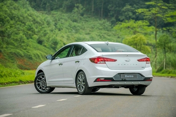 Giá lăn bánh Hyundai Elantra tháng 5/2022: Siêu hấp dẫn, chèn ép cả Kia K3 và Honda Civic ảnh 4