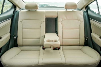 Giá lăn bánh Hyundai Elantra tháng 5/2022: Siêu hấp dẫn, chèn ép cả Kia K3 và Honda Civic ảnh 8