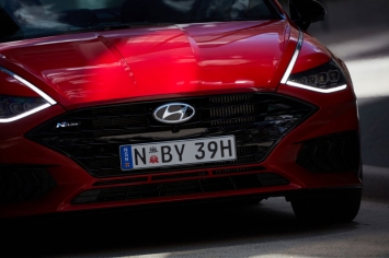 Đại kình địch của Toyota Camry TRD chốt giá siêu hấp dẫn, khiến Mazda6 và Honda Accord ‘khiếp đảm’ ảnh 4