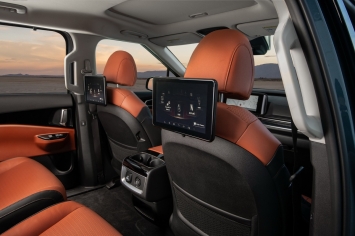 KIA chính thức cho ra mắt đối thủ cứng của Mitsubishi Xpander: Thiết kế siêu đẹp, trang bị cực căng ảnh 10