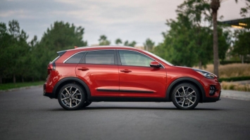 KIA Seltos đón chào đồng đội mới giá 569 triệu, ‘đập’ Hyundai Kona và Toyota Corolla Cross ‘tơi tả’ ảnh 11