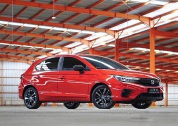 Tin xe hot 5/3: Thanh niên bốc đầu Honda SH giữa đường phải nhận ‘quả đắng’ khiến dân tình sửng sốt ảnh 4