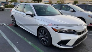 Honda Civic 2022 xuất hiện, KIA Cerato và Hyundai Elantra cùng khóc thét ảnh 1