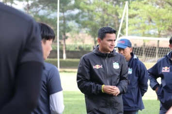 Huyền thoại Thái Lan dầm mưa hỗ trợ HLV Park Hang Seo và ĐT Việt Nam thực hiện giấc mơ World Cup ảnh 6