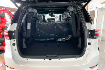 Chi tiết Toyota Fortuner mới cực đỉnh: Diện mạo tuyệt mỹ, trang bị ‘nhấn chìm’ cả Hyundai Santa Fe ảnh 9