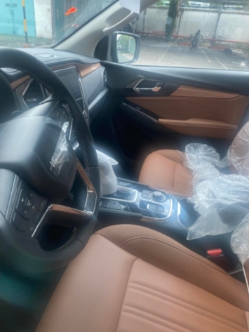 ‘Khắc tinh’ của Toyota Fortuner cập bến Việt Nam, trang bị cực căng khiến Hyundai Santa Fe ngán ngẩm ảnh 2