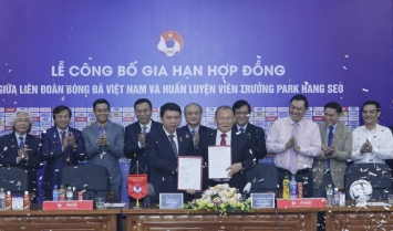 Hé lộ thu nhập 'khủng' của HLV Park Hang Seo sau bản hợp đồng mới
