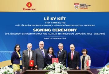 Vingroup của tỉ phú Phạm Nhật Vượng cấp học bổng 5 triệu đô la cho người Việt học tại Singapore