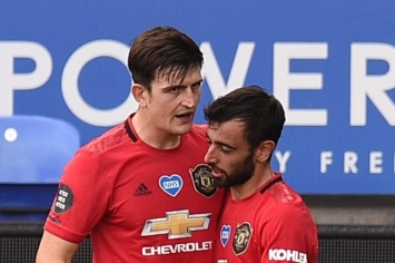 Tin HOT bóng đá 25/11: Ông Park 'hắt hủi' Văn Quyết; Huyền thoại MU coi thường Bruno, Maguire?
