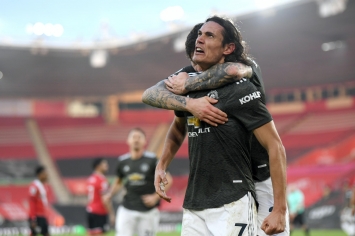Cavani chính thức bị FA kết án vì hành vi phân biệt chủng tộc, MU khủng hoảng tiền đạo