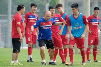 BXH FIFA cập nhật: Không thi đấu trận nào, Việt Nam vẫn cho Thái Lan 'ngửi khói' ảnh 2