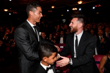 Ronaldo CHÍNH THỨC khỏi Covid, sẵn sàng thực hiện lời hứa với đại kình địch Messi ảnh 3