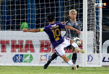 Vùi dập TP.HCM, HLV của Hà Nội FC phát biểu tỏ ý ‘coi thường’ Công Phượng ảnh 2