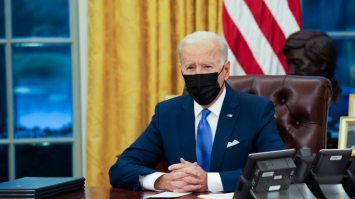 Quan chức được bổ nhiệm ngay trước khi Donald Trump rời Nhà Trắng chính thức khởi kiện Joe Biden