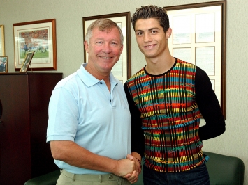 Hồi ký Ronaldo (P3): Nỗi ám ảnh về hai chữ Gia Đình và ước mơ trở thành cầu thủ vĩ đại nhất lịch sử