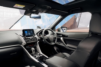 Crossover cỡ C Mitsubishi Eclipse Cross 2021