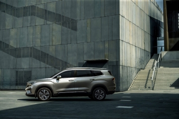 Xe 7 chỗ Geely Okavango 2021