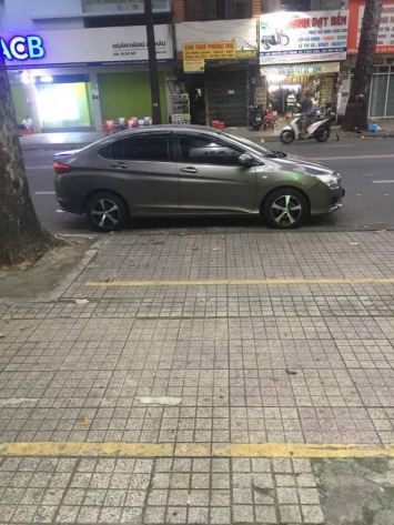 Honda City giảm giá rẻ ngang Hyundai Grand i10