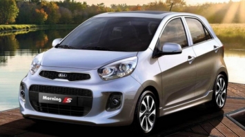 VinFast Fadil cùng Hyundai Grand i10 giảm giá