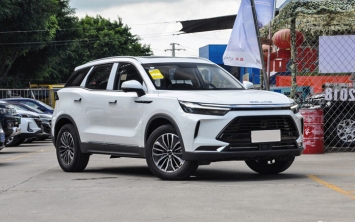 Loạt xe giá rẻ về Việt Nam