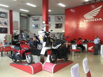 Giá xe máy Honda giảm