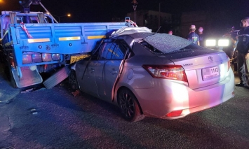 Toyota Vios hóa sắt vụn sau cú va chạm với ô tô chở hàng, hiện trường vụ tai nạn gây ám ảnh