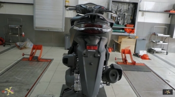Honda SH 350i bản đặc biệt về đại lý với mức giá không tưởng, cận cảnh thiết kế đẹp không tì vết