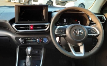 'Đàn em' giá 432 triệu của Toyota Vios về đại lý, cận cảnh thiết kế khiến dân tình phát sốt