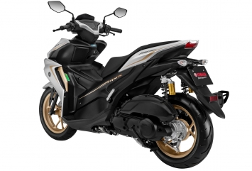 Yamaha NVX 155 2021 có thêm phiên bản mới: Giá 53 triệu, thiết kế thể thao 'đe nẹt' Honda Air Blade