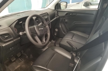 Đối thủ Ford Ranger bất ngờ mở bán tại Việt Nam với giá 399 triệu, rẻ ngang Hyundai Grand i10