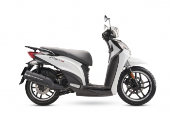 Honda SH Mode 'e dè' trước đối thủ mới: Giá bán 51 triệu, trang bị ngang cơ Honda SH