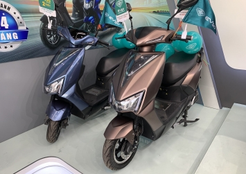 Bộ đôi xe máy mới ra mắt khách Việt với giá chưa đến 22 triệu, Honda Vision sắp rơi vào quên lãng?