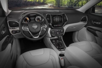 Đối thủ giá 622 triệu của Honda CR-V, Mazda CX-5 sắp ra mắt khách Việt, hé lộ thiết kế cực bắt mắt