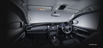 Toyota Fortuner 2022 ra mắt phiên bản mới với giá 867 triệu, thiết kế 'hạ gục' Hyundai SantaFe