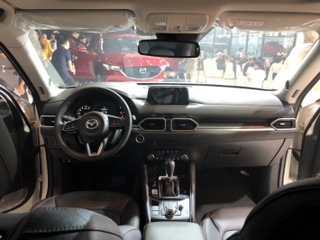 Giá xe Mazda CX-5 2021 giảm sốc đầu tháng Ngâu, xuống chỉ còn 793 triệu khiến Honda CR-V 'nghẹt thở'