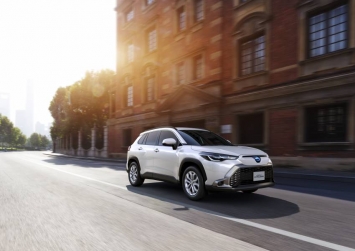 Toyota Corolla Cross 2022 chính thức ra mắt, sẵn sàng về tay khách hàng với giá 435 triệu đồng