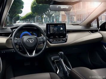 Toyota Corolla Altis bất ngờ giảm giá sâu tại đại lý, mức giá mới tăng sức ép lên Kia Cerato