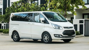 Ford Tourneo giảm giá