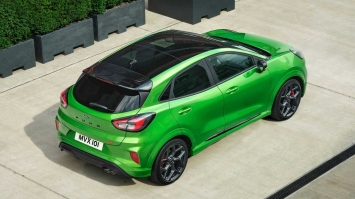SUV cỡ nhỏ Ford Puma ST 2021