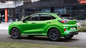 SUV cỡ nhỏ Ford Puma ST 2021