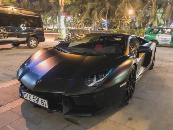 Siêu xe Lamborghini Aventador LP700-4 độ DMC của Đặng Lê Nguyên Vũ