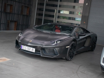 Siêu xe Lamborghini Aventador LP700-4 độ DMC của Đặng Lê Nguyên Vũ