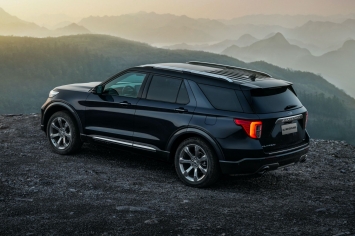 Phiên bản mới của Ford Explorer Platinum