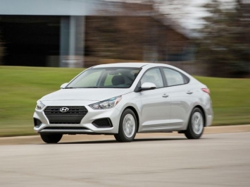 Bảng giá xe Hyundai Accent tháng 10/2020: Khuyến mại 10 triệu phụ kiện, quyết đấu với Toyota Vios ảnh 2