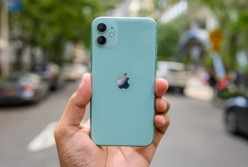 Trước thềm ra mắt iPhone 12, iPhone 11 rớt giá không phanh ảnh 1