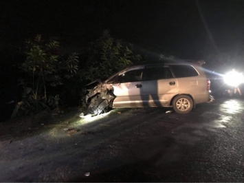 Giật mình Toyota Innova tông trực diện loạt xe máy, tài xế vội vàng bỏ trốn ảnh 3