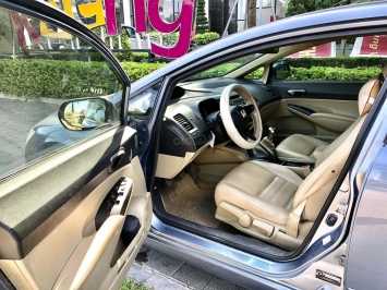 Honda Civic giảm sốc hơn 100 triệu: Rẻ hơn Kia Morning 50 triệu đồng, khách Việt vội ‘xuống tiền' ảnh 2